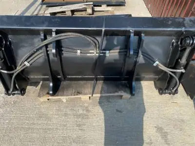 De vanzare cupa multifunctionala JCB 2CX