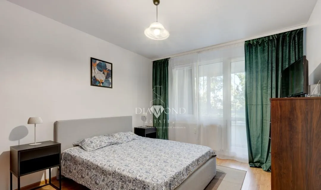 Metrou 1 Decembrie apartament 3 camere decomandat parcare inclusa