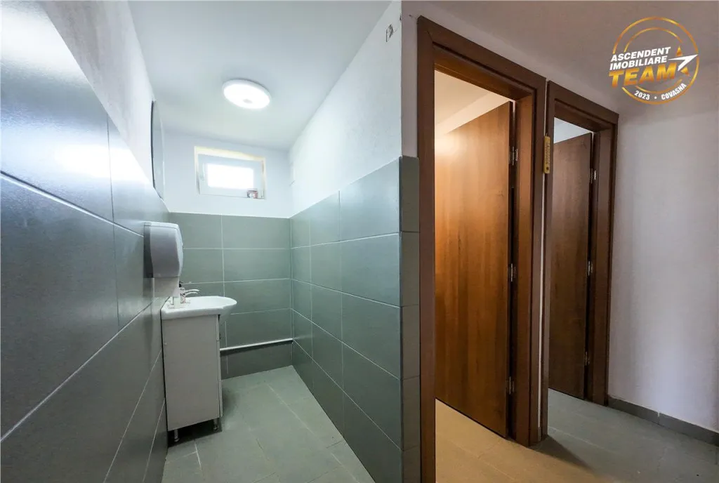 Film Rezidential Spatiu comercial consacrat teren intrav