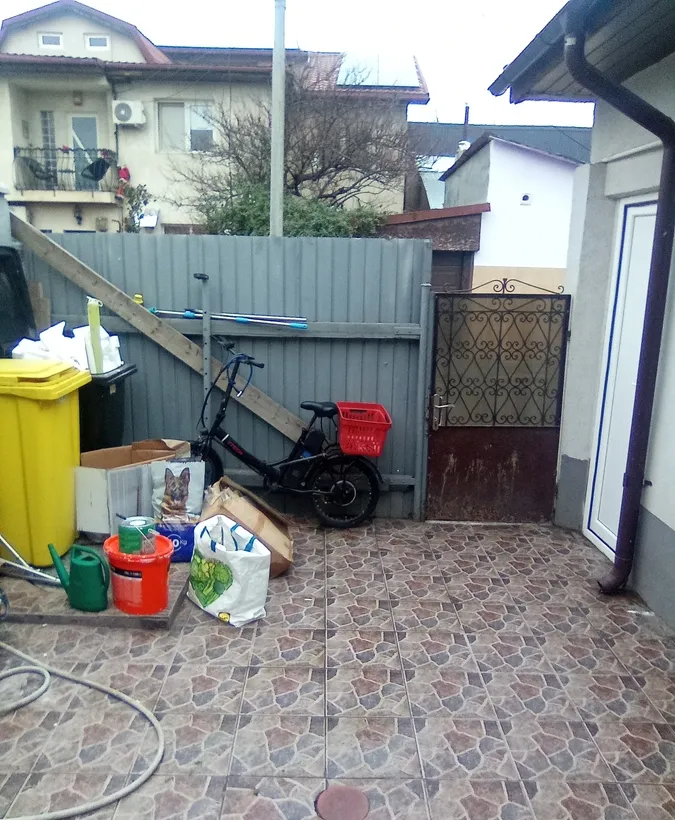 Piata Rahova str Berzovei Pucheni