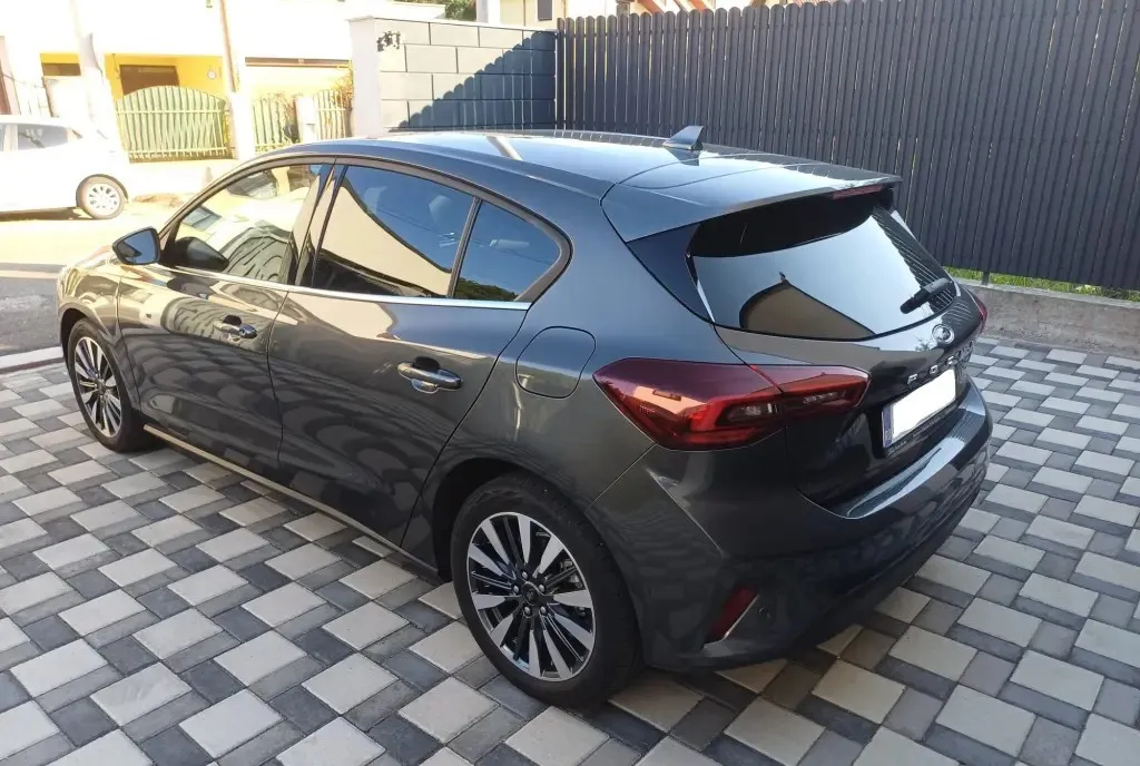 Ford Focus ECOBOOST 1l unic proprietar 21 500 eur
