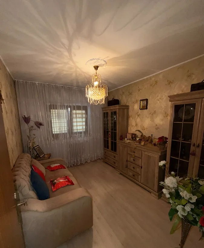 Militari apartament 4 camere 80 mp et 7/10 Crangasi