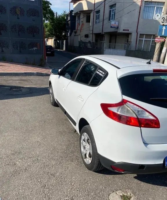 Renault Megane3 2013 2 300 eur