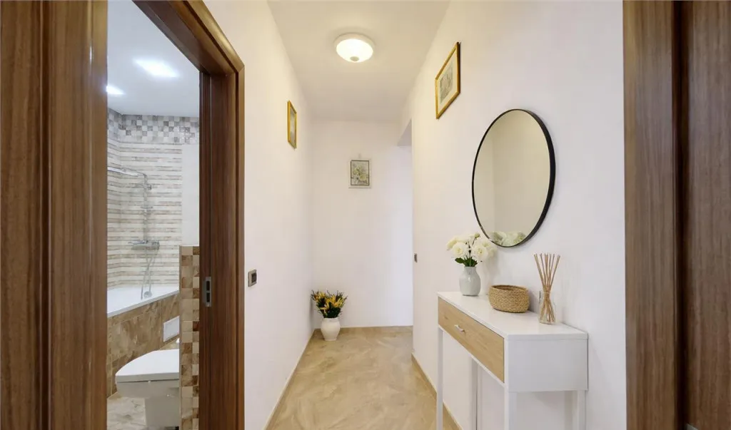 Premium Clasa A 75mp luminos mobilat echipat ca nou pa