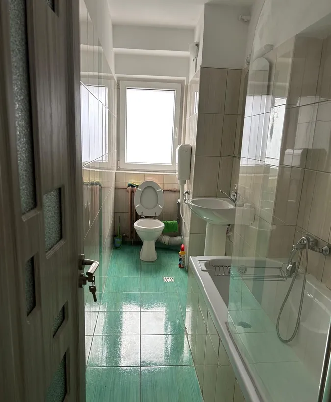 Ultracentral Unirii Fantani apartament 2 camere decomandat