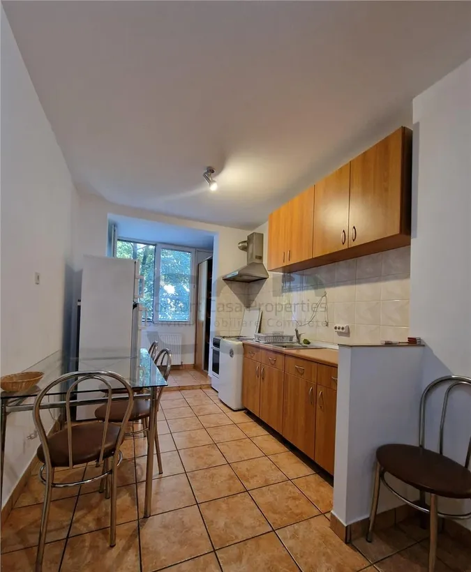 Doamna Ghica Colentina apartament 3 camere etaj 3/10 decomandat reabilitat