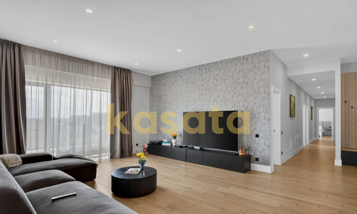 4 camere Triana Pipera 188 mp utili 2 locuri parcare 2 boxe