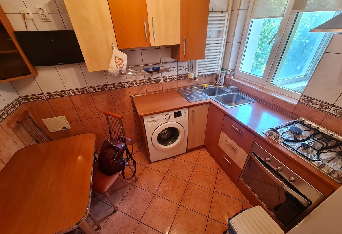 Favorit Apartament 2 camere 4 5 min metrou loc parcare