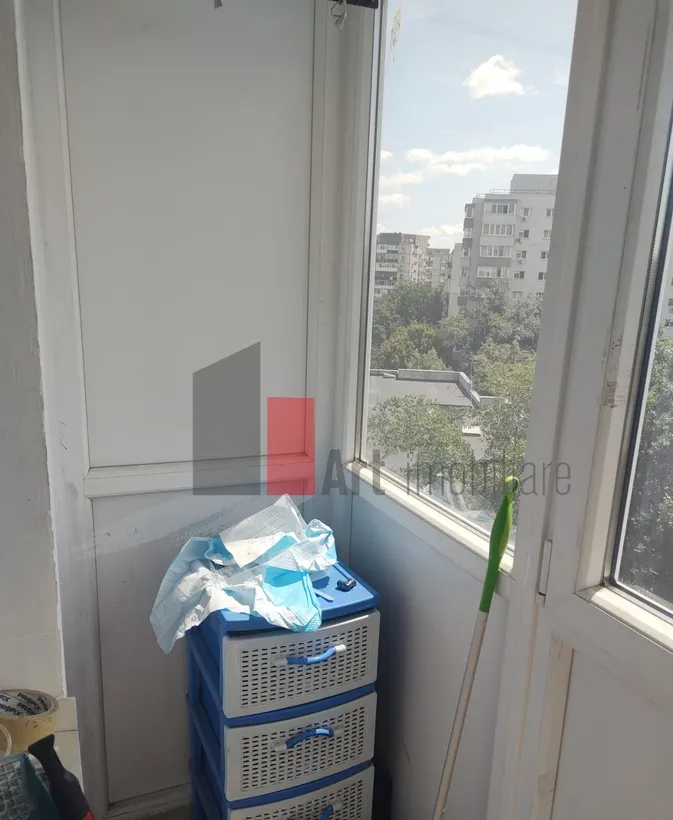 Lujerului Vanzare apartament decomandat 2 camere Metrou Lujerului