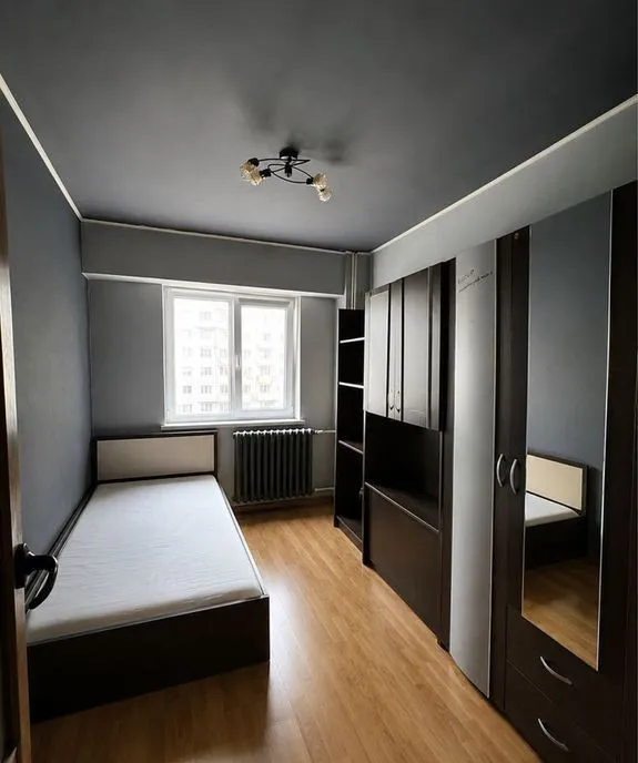 Apartament 3 camere decomandat Mazepa 2 Etaj 3 Bloc