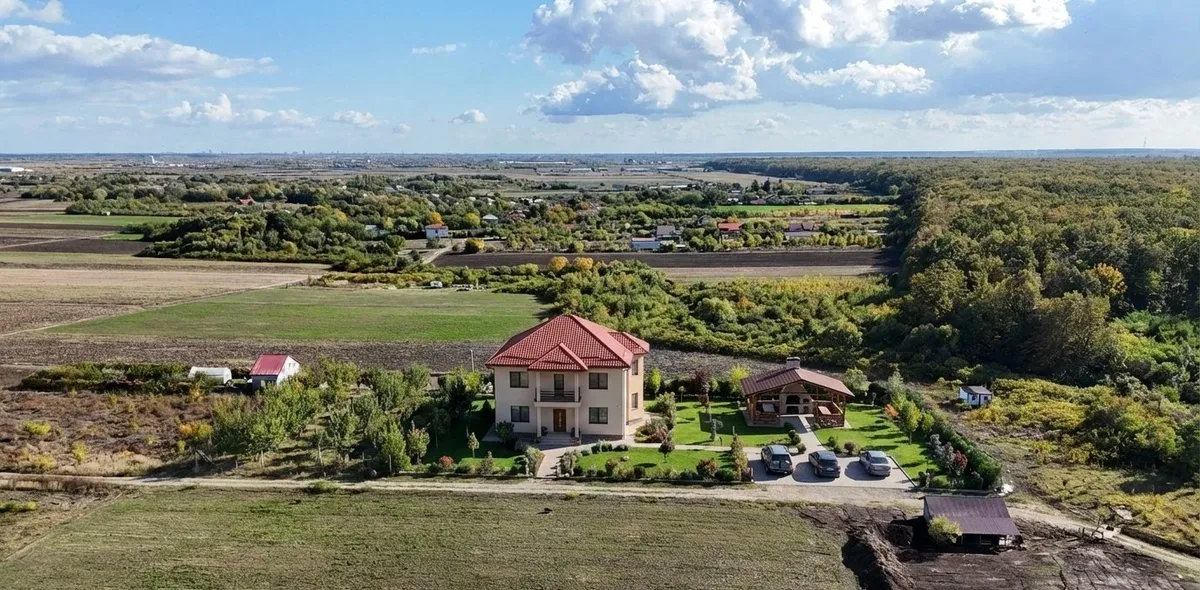 Refugiu la marginea padurii -- 1000 mp de liniste in Cocani