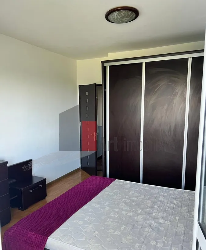 Trei camere vizavi de parcul Plumbuita