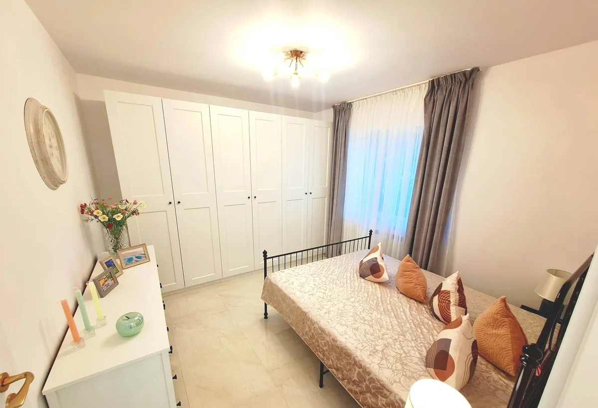 Bdul Timisoara afi Cotroceni Str Sibiu bloc special Z2 proprietar