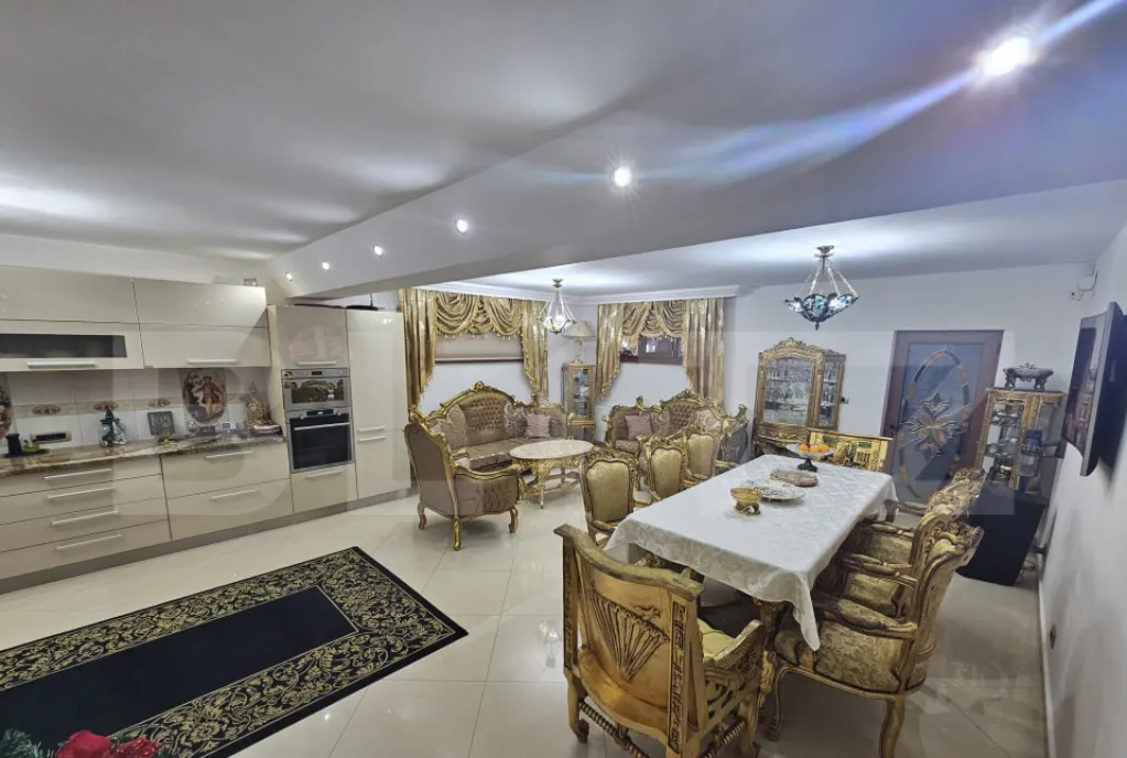 Eleganta si rafinament in Cetate - casa ideala pentru