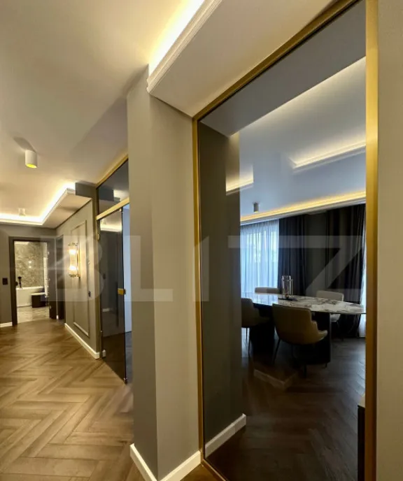 Penthouse lux de vanzare 90 mp cartier Maurer