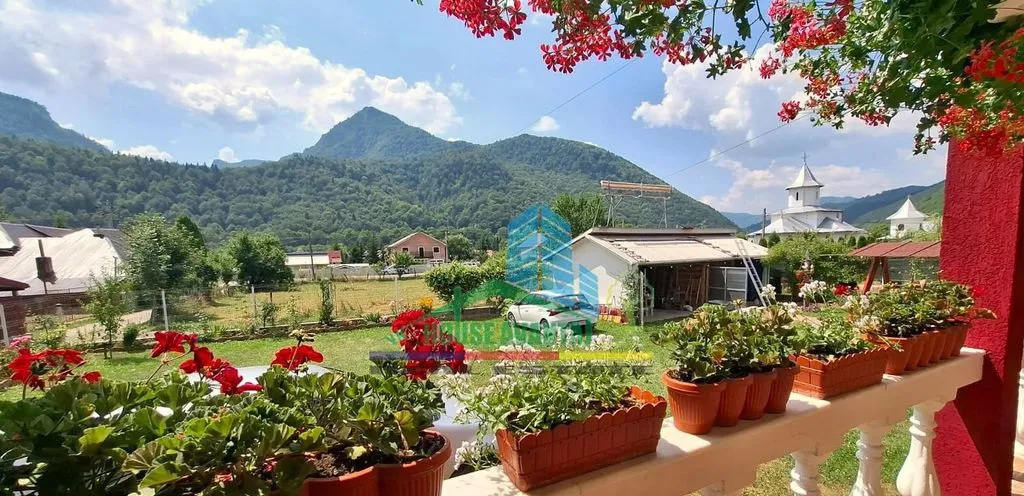 Pensiune / Casa de vacanta de vanzare in Lepsa