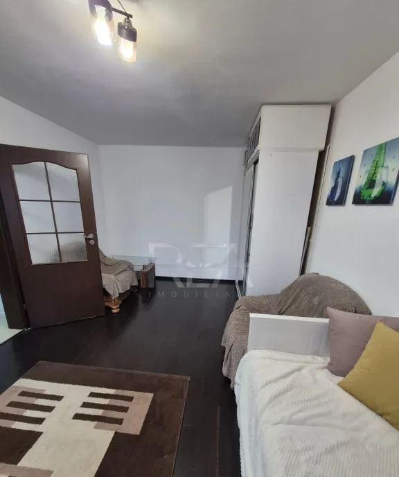 2 camere et 7/10 bloc 1980 56 93 mp Gorjului