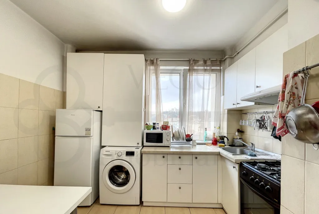 2 Room Apartment Mid Level Floor Balcony P ta Mihai Vitea