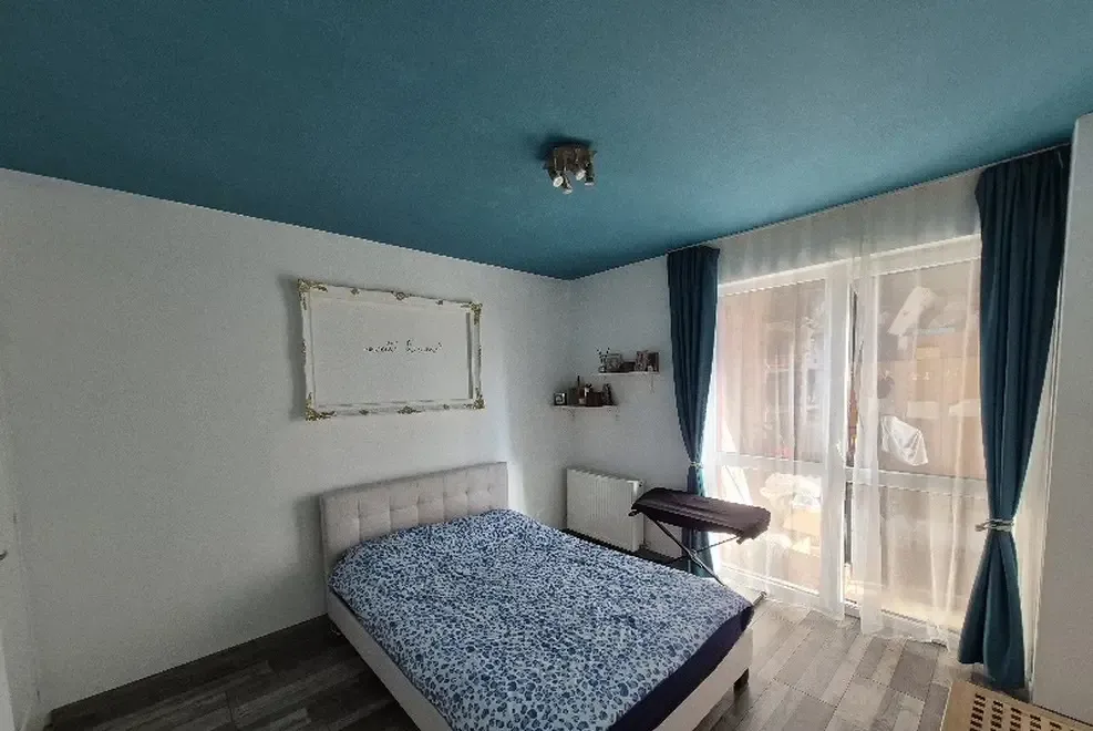 Vand apartament 3 camere