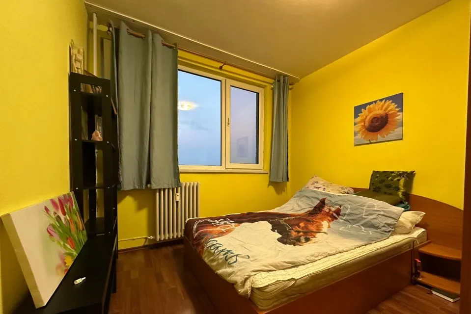 Drumul Taberei apartament 3 camere loc de parcare 499 euro