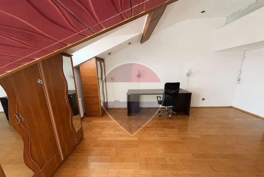 Vila 6 Camere Vis a vis One Cotroceni 170 mp 2 Loc