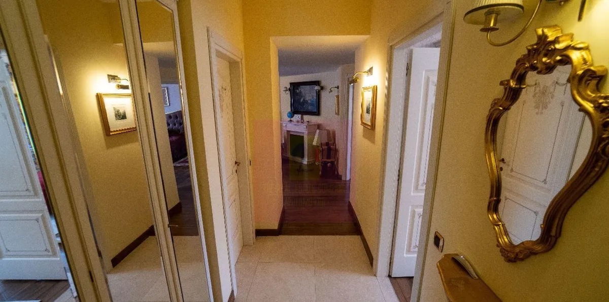 Vand apartament 4 camere la baza Partiei Clabucet Predeal