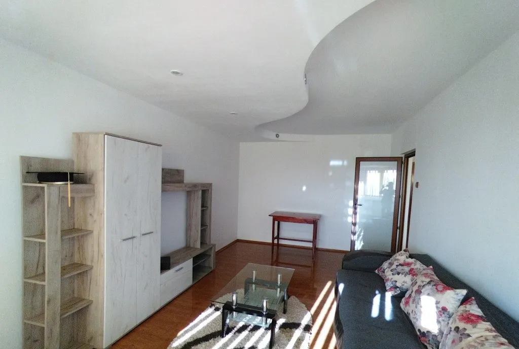 Inchiriez apartament cu 2 camere Tiglina 2