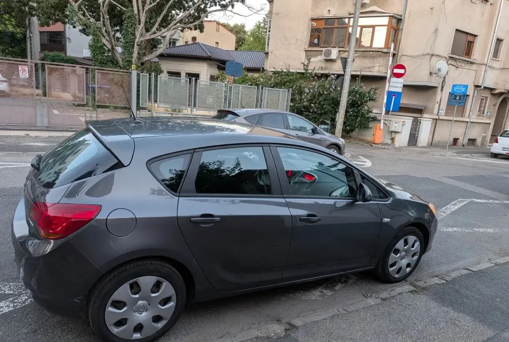 Opel Astra J 2011 - unic proprietar - 134000 km 4 500 eur