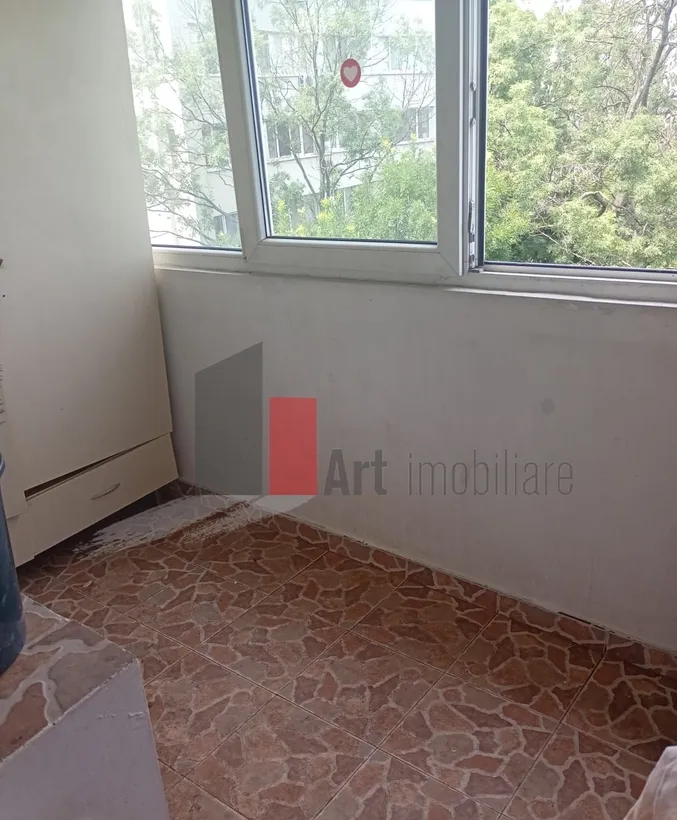 Basarabia apartament 2 camere 2 balcoane