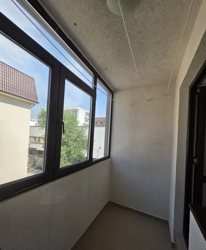 Postalionului Berceni apartament 2 camere decomandat etaj 1