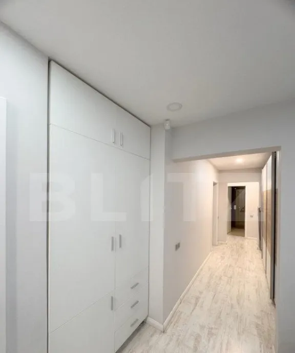 Apartament cu 2 camere 68 mp parcare zona Iulius Mall F