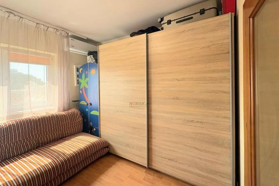 Calea Vitan 4 camere 96 mp centrala proprie 2 parcari renovat mobilat utilat