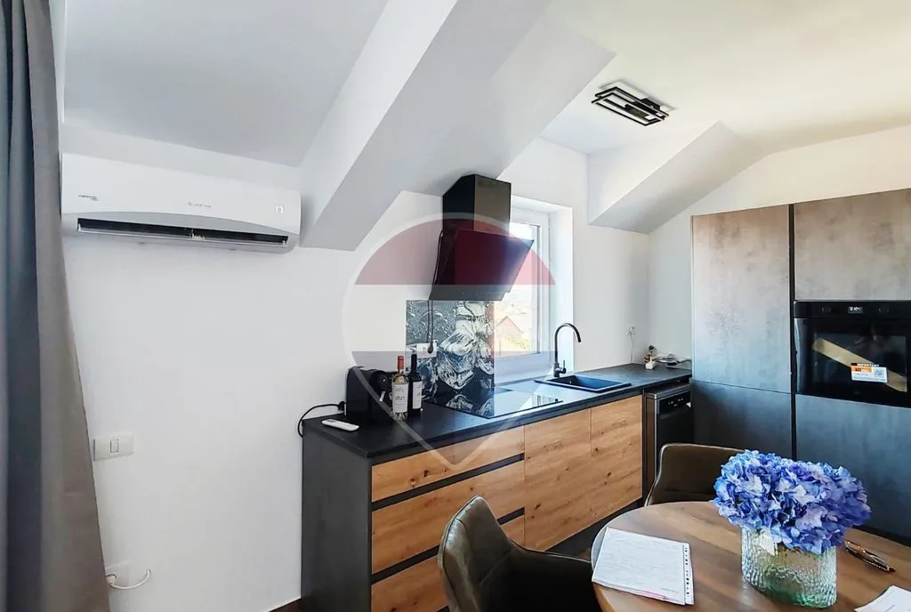 Apartament cu 2 camere de inchiriat si loc de parcare