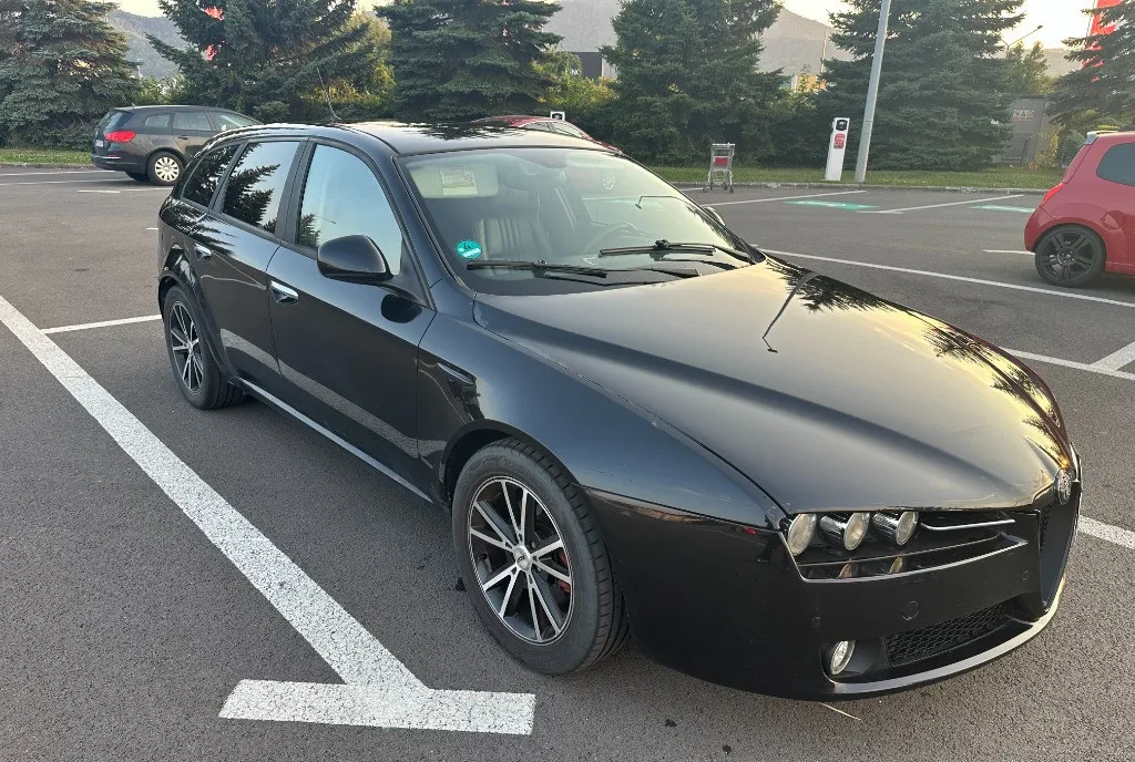 Alfa Romeo 159 1 9 2 700 eur