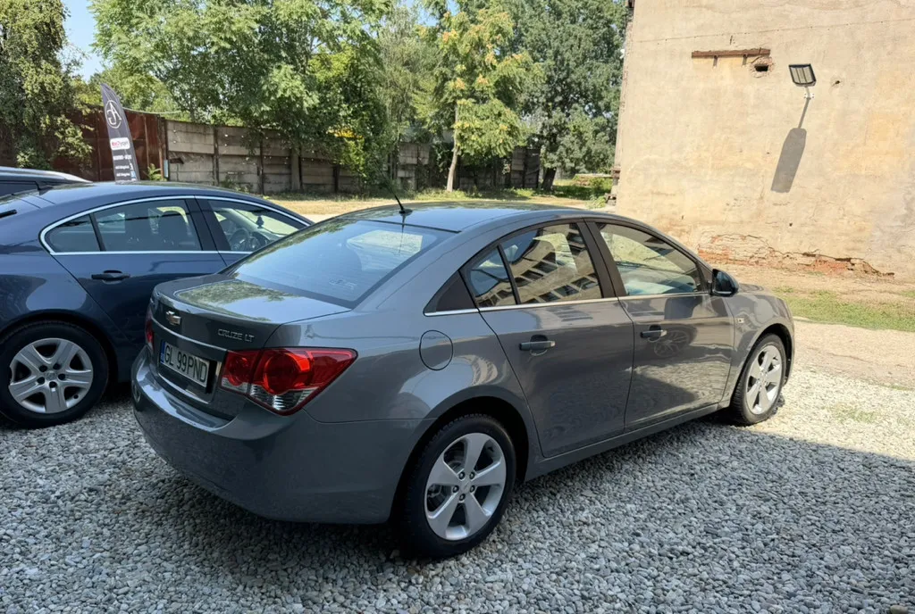 Chevrolet Cruze LT bull 1 8 Benzina 141 CP Unic Proprietar 2 Chei RATE / BUY-BACK 3 790 eur