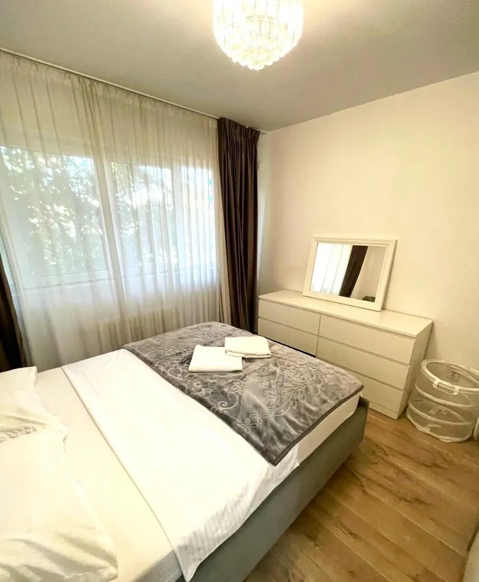 Bd Iancu de Hunedoara 25 Piata Victoriei apartament cu 2 camere