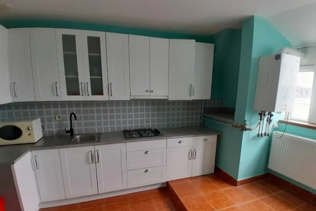 Apartament cu 3 camere Zona Zamca
