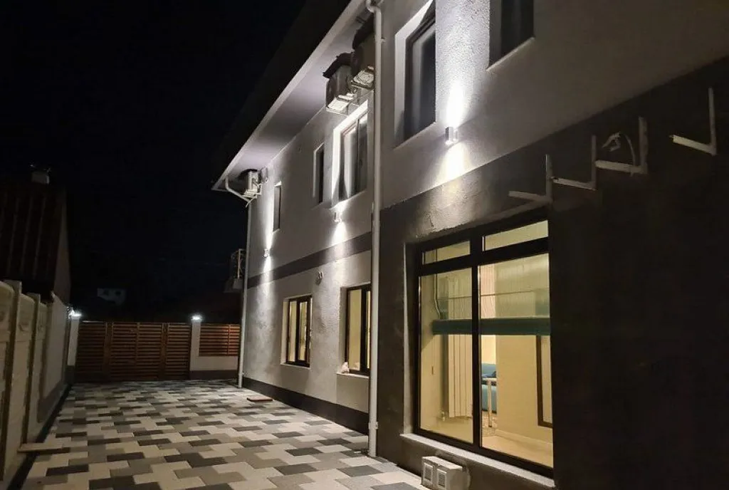 Vila P 1E 7 camere curte amenajata zona Mall George