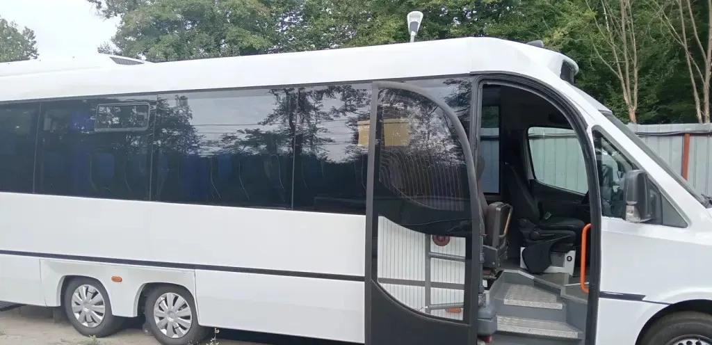 Microbuz Mercedes Benz Trituro an 2019 Euro6 AC 2997 cmc consum mic 34 loc 65 000 eur