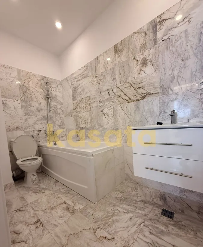 Avangarde garsoniera totul nou parcare inclusa