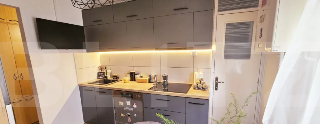 Apartament de vanzare 2 camere str Crangului