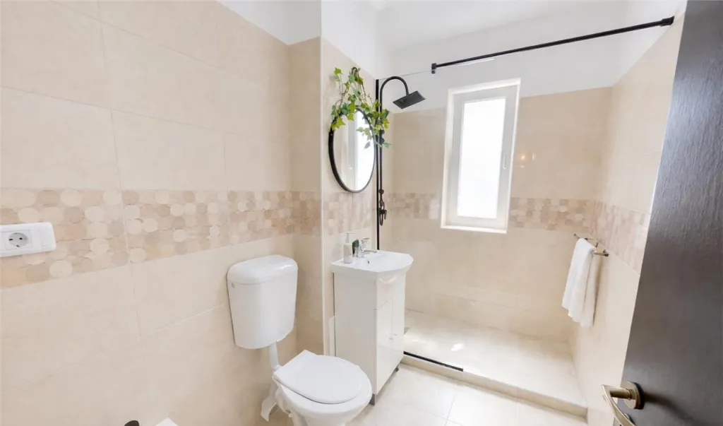 Elegant decomandat mobilat utilat apreciabila cromatica Sanp