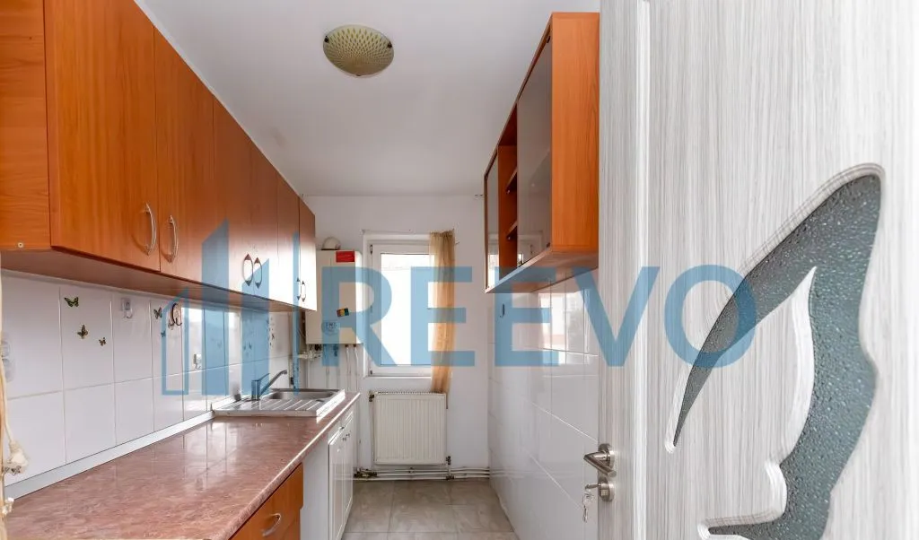 Apartament 3 camere decomandate Zona Narcisa Bacau