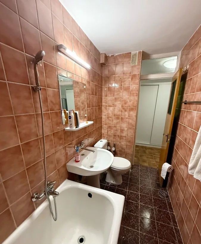 Piata Muncii Mihai Bravu stradal 2 min metrou 42 mp bloc mixt