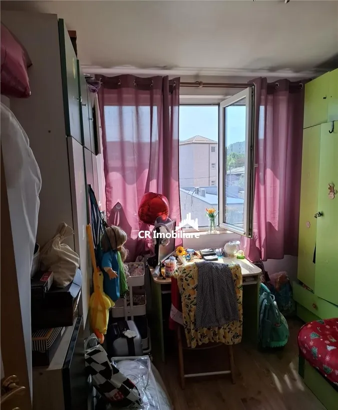 Dristor apartament 3 camere centrala proprie