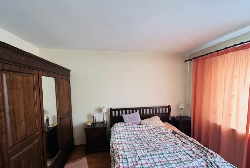 Duplex confortabil la Padure Rosu 273 mp construiti 199 m