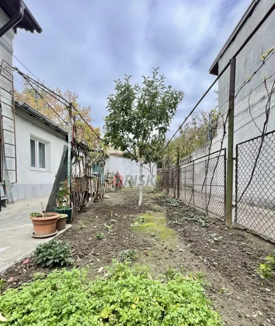 Polona Casa 5 Camere 131MP teren 424mp centrala parcare