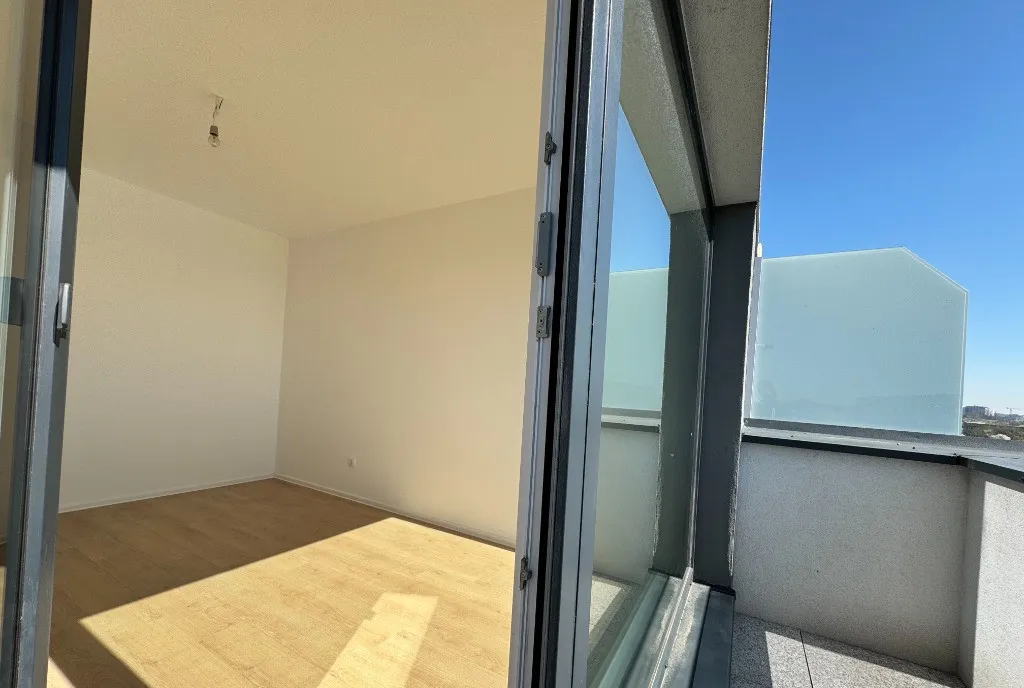 Apartament 2 camere nou Finalizat -Zona Chitila Mall Colosseum