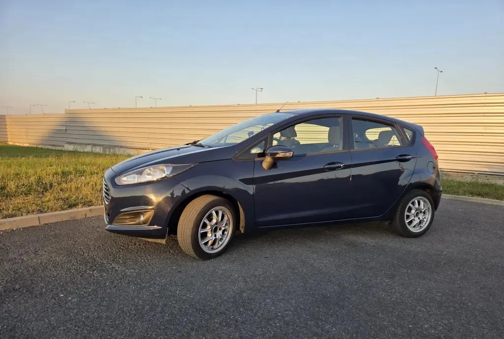 Ford Fiesta mk6 50 000 km reali Euro 5 4 300 eur