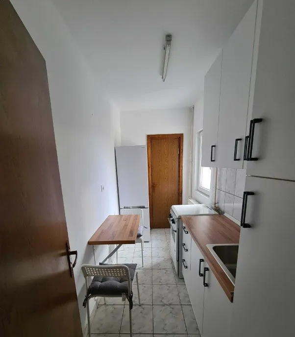 Garsoniera zona Piata Muncii